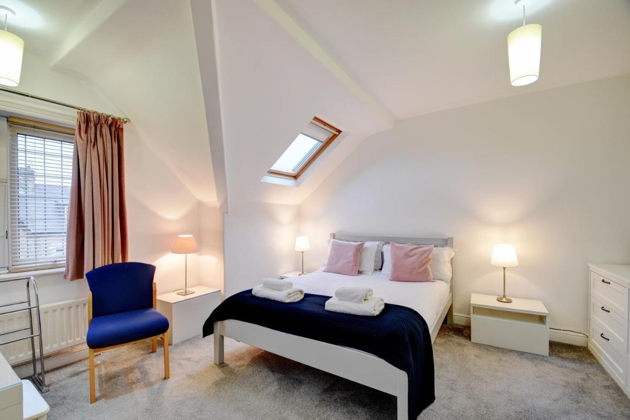 Spacious Victorian Townhouse Near Hcc With Off Street Parking Harrogate Esterno foto