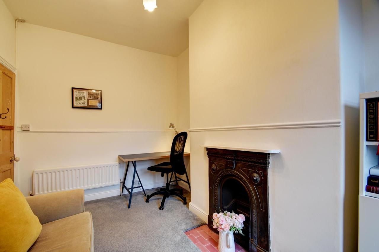 Spacious Victorian Townhouse Near Hcc With Off Street Parking Harrogate Esterno foto